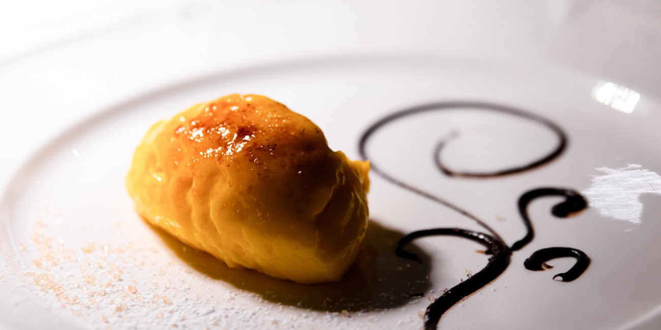 Il Gelso Nero, ristorante a Castellucchio (Mantova), è il connubio tra la tradizione culinaria Mantovana e la cucina Fusion Internazionale caratteristica dello Chef Faruk Neziri.